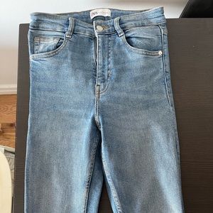 High waist skinny leg jean